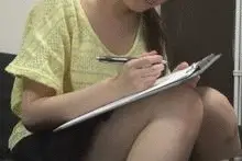 【■■File.037】化粧品モニターバイト文科系JDの胸チラ&乳首チラ映像をモ