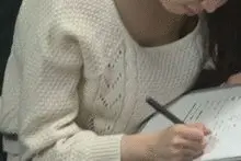 【■■File.039】化粧品モニターバイト文科系JDの胸チラ&乳首チラ映像をモ