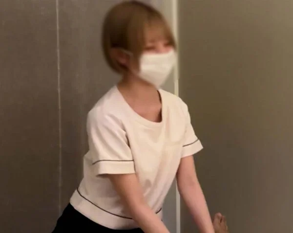 出張風俗メンエス(店名:デ○○ーネ)■■■■ - 小鈴未唯(24歳)