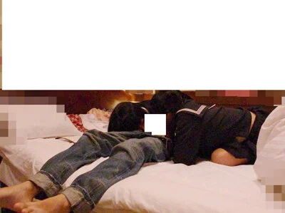 あおいc3さきk1が睡眠男にいたずら Wフェラ 騎乗位 他【3】