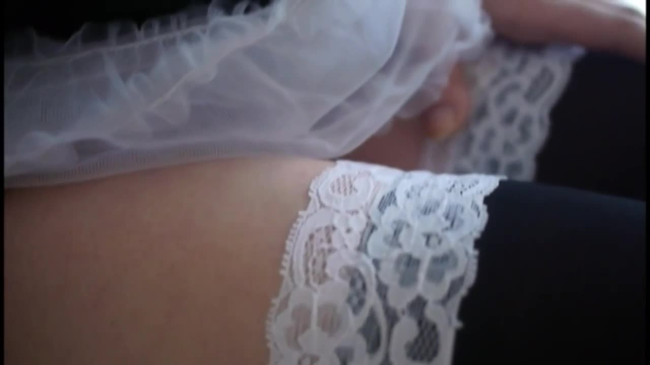アイドルの可憐な無毛淫部を視姦/鈴木阿美 サンプル画像 5