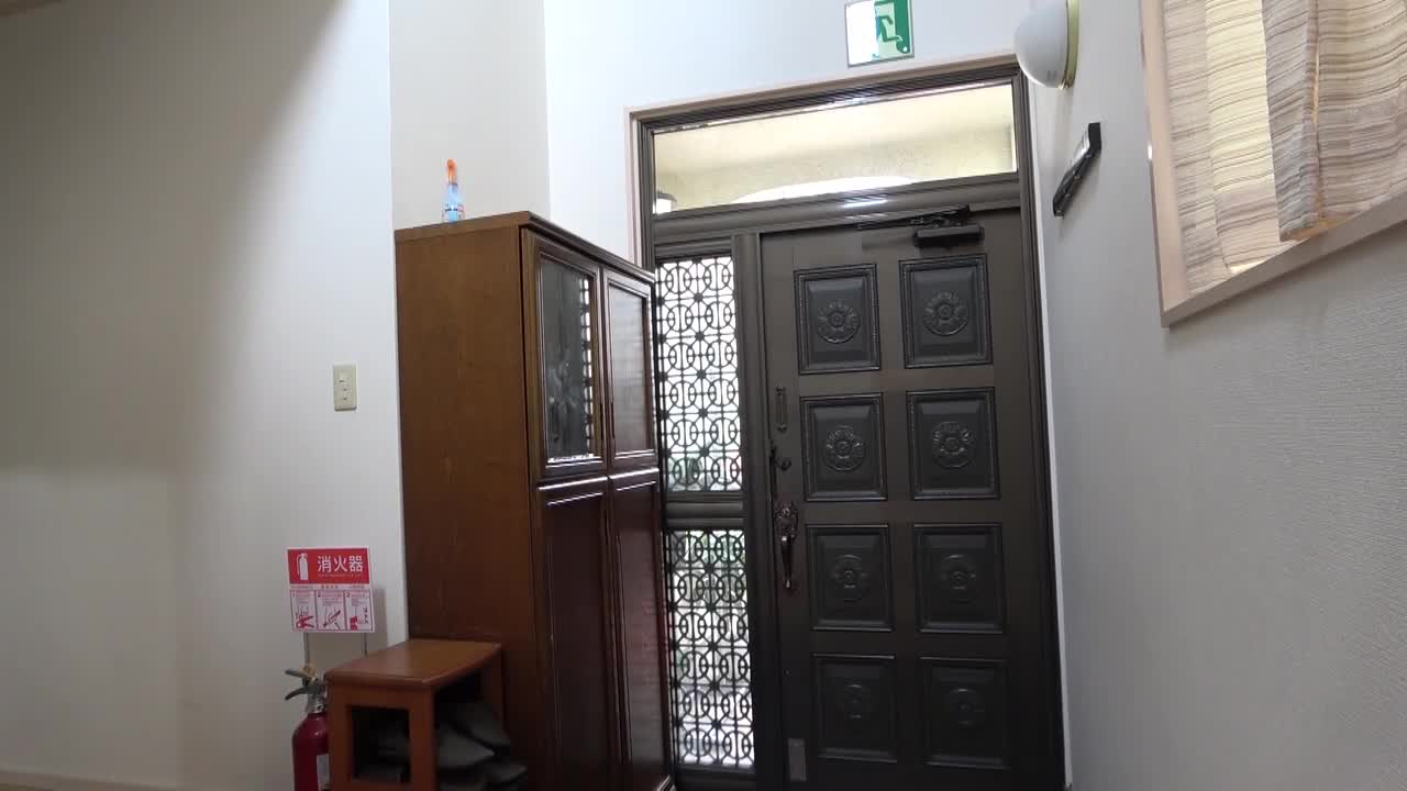 虐められたい願望をナチュラルに誘発するM属性の人々/ありさ サンプル画像 9