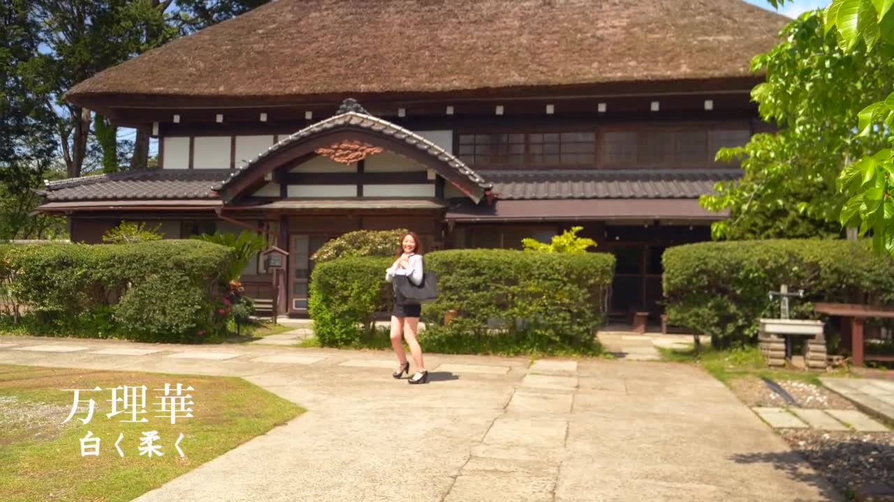万理華  白く柔く サンプル画像 1
