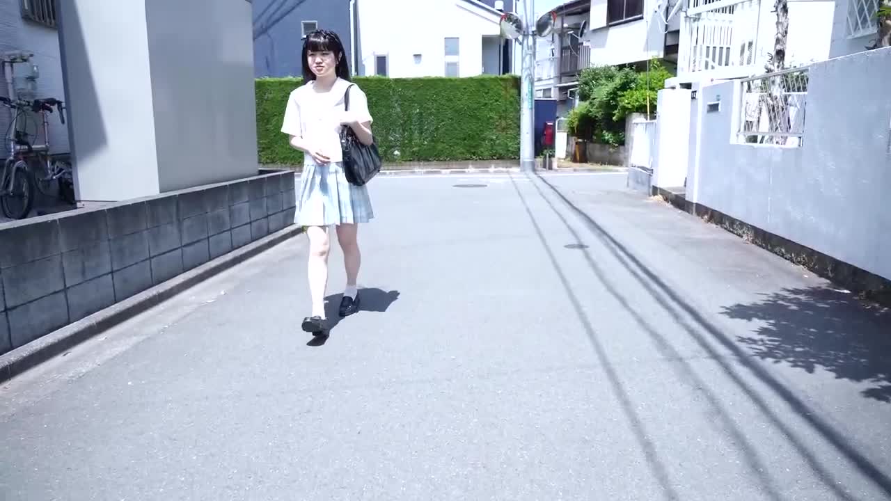 中西茉央  キミ、10代、恋の予感 サンプル画像 1