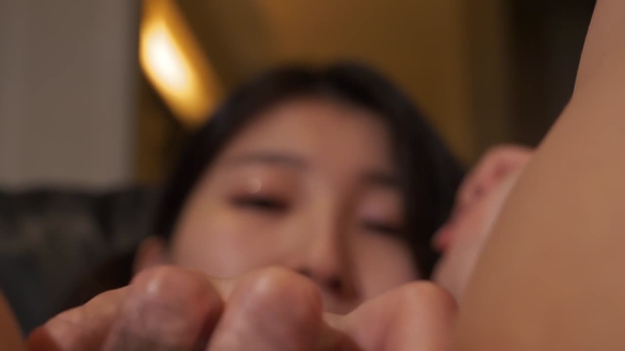 はみまん好きの元高校教師が、元教え子の人妻いずみと密会・・・ラブホテルで接写 サンプル画像 5