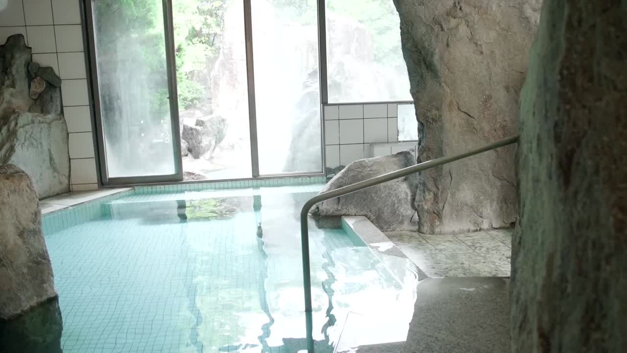 中村麻友子  エロティック温泉III サンプル画像 4