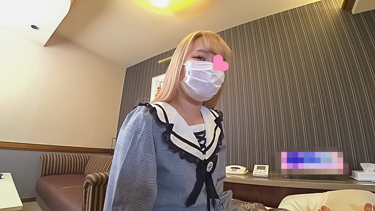 アシスタントが待機中モデルをこっそり撮影していた！その4 ギャルモデルが寸止め手コキでアシスタントの射精管理！？