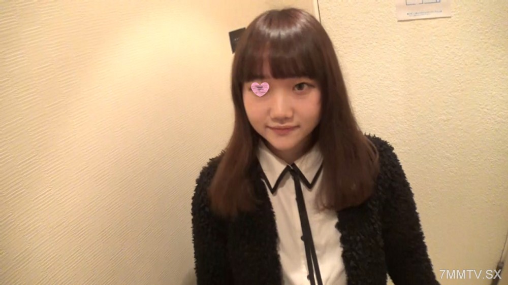 FC2-PPV 4602824 【無・個撮】可愛すぎる18歳の剛毛ま○こに挿入！締まりが良くてすぐにイッてしまいました...【特典で高画質】 {