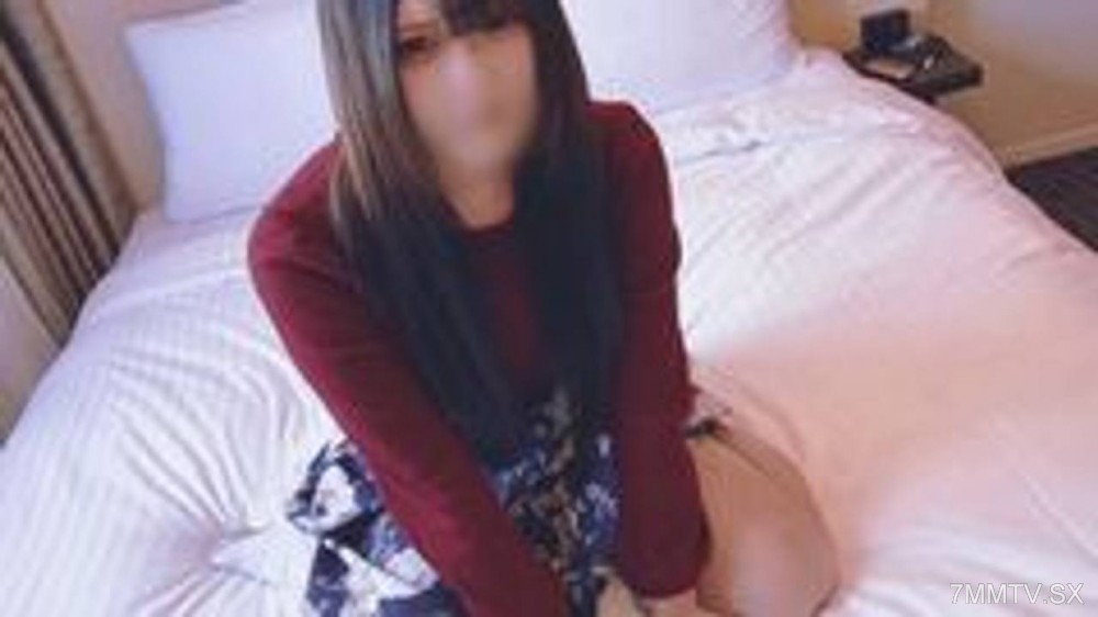 FC2-PPV 4668424 【顔出し】コンカフェ嬢かなちゃん、生活苦で緊急支援。８日間禁欲中だった怒りのキモオジペニスで生ハメ大量発射。{