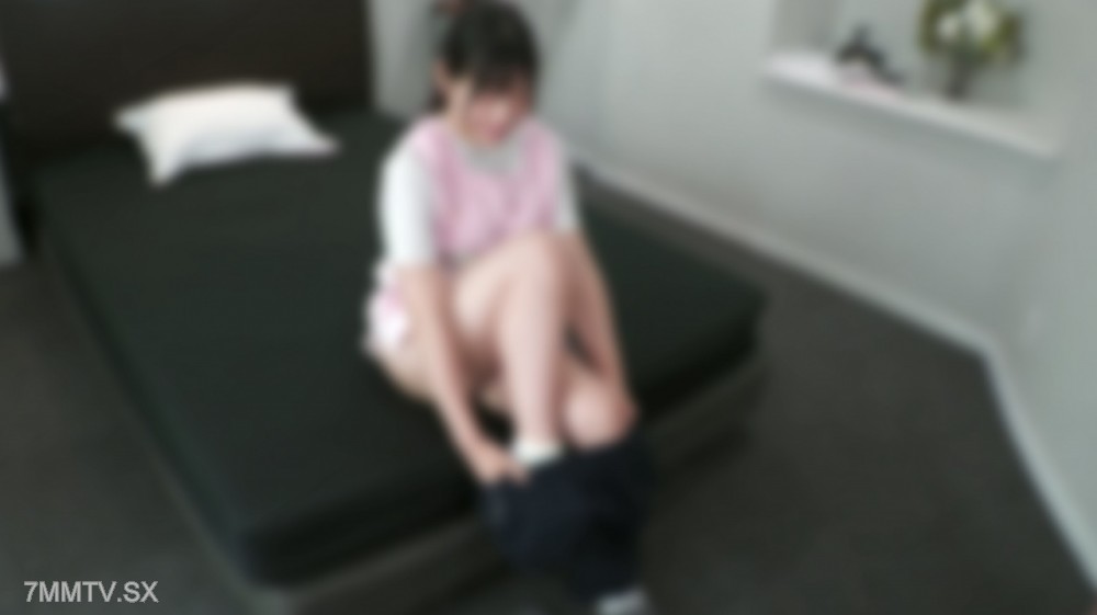fc2-ppv 4705700 【FC2永久保存版/在庫限り】アイドル級美※女の現.役保育士がマンコも*宮も完全に破壊される。排卵日でも容赦無し連続中出し8発射で膣から大量精液が溢れ出る【本編/顔モ無】【4K/60P超高画質特典付】