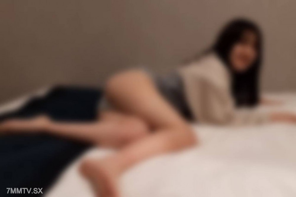 FC2-PPV 4732148 ※30日まで初回限定70％OFF※【無修正】恥ずかしがり屋な可愛い若妻と再開。いつもの元気いっぱいな姿とは対照的なエロイ目線に腰使いでまさにギャップ萌えで最高でした。
