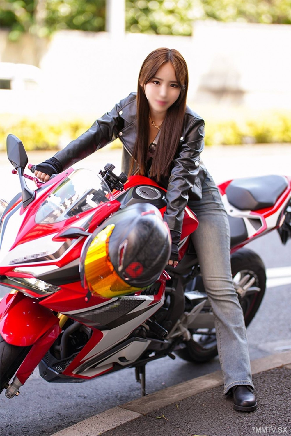 fc2-ppv 4770732 【限定価格】バイクが相棒、スタイル抜群爆美女。サバサバクールな女の理性崩壊、生ハメSEXでイキまくる！ | FC2コンテンツマーケット