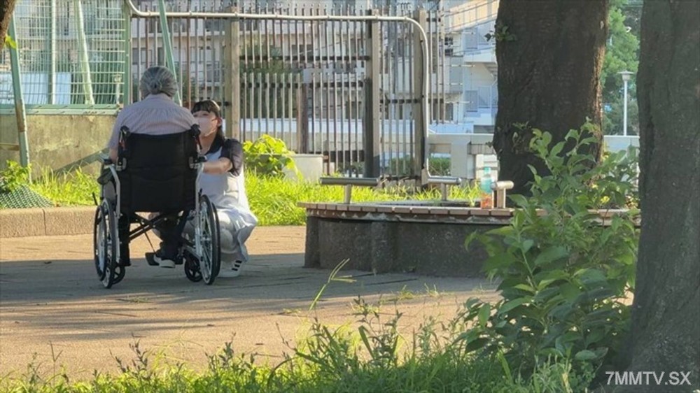 fc2-ppv 4832874 【爆乳介護士】おっとりマジメ系Hカップ介護士 激ピスオイルびちょ塗れ中出し | FC2コンテンツマーケット