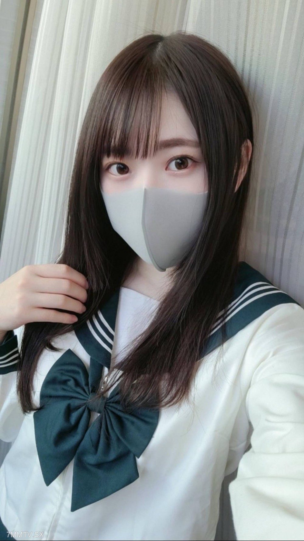 FC2-PPV 4548178 【無】【初撮影】『こんな出たの初めて…脅威の1ℓ越え潮吹き大洪水』大量顔射記録 {