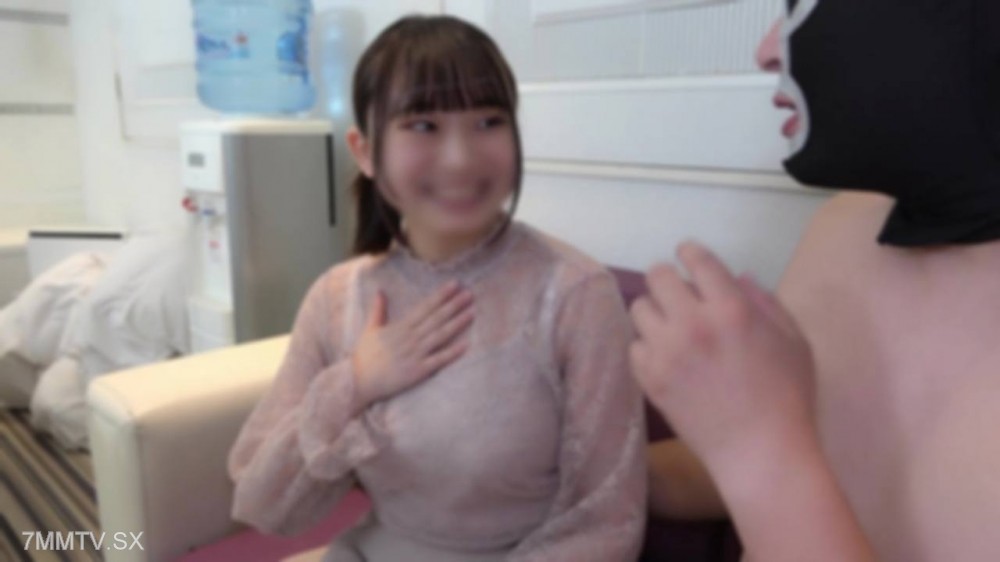 fc2-ppv 4569259 【初撮り／２発射】童顔でカワイイ顔の１８歳Ｇカップカフェ店員。 ふわふわで包み込まれる色白ボディ。キツくて締りの良いマンコに中出し。 {