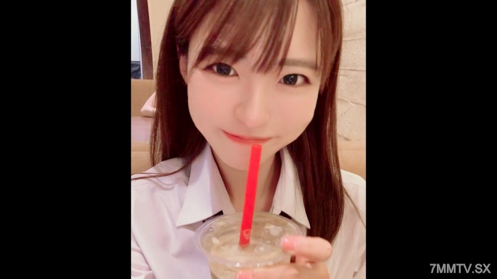 FC2-PPV 4583829 【全国1位】フォロワー爆増中 日本一かわいい18歳”本物”降臨。ピル無し中出し性行為撮影。※本日まで {