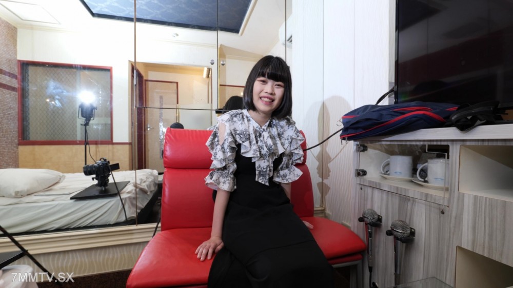 FC2-PPV 4585708 CP0320 あどけないのにアナルのパクパクが凄い美女のイキまくり中出しファック ♥クスコ♥鬼接写♥ {