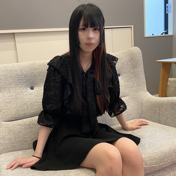 FC2-PPV 4235186 コンカフェ嬢ゆうりちゃんの寝取られSEX♡華奢な体でおじさんに精一杯のご奉仕☆ {
