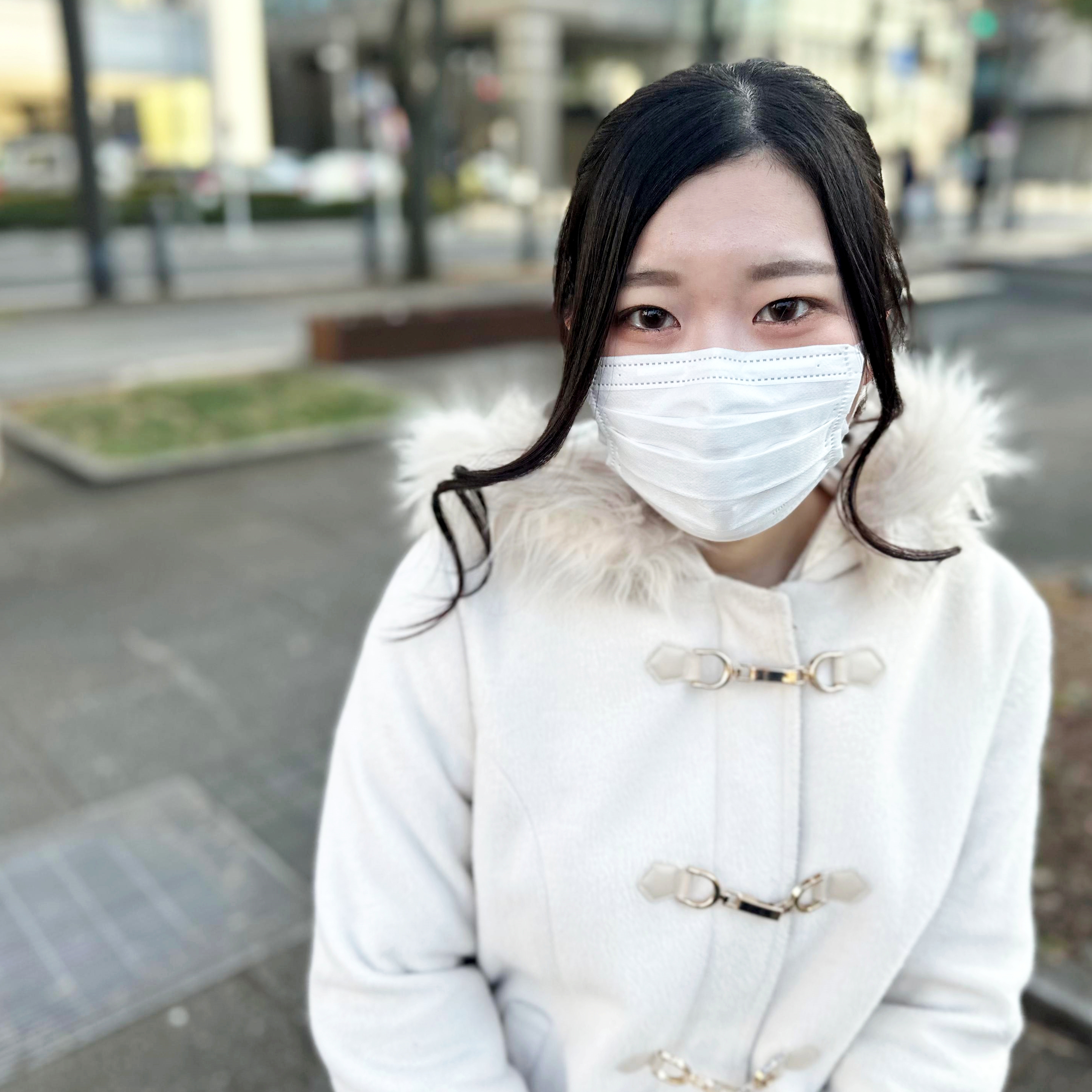 fc2-ppv 4305109 1週間限定価格！【無】美容師になりたてハタチのミナトちゃん、透き通るような白い肌、常に笑顔で性格も従順な彼女！恥ずかしがっているようで実はエッチなことが好きなんです。中出しSEX おまけフェラ抜き動画 {