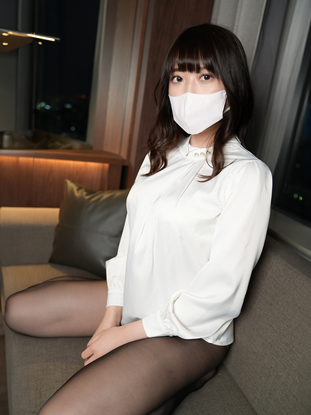 FC2-PPV 4309877 ※初回数量限定※★素人メス狩り★エッチなスマホ屋さん・めい27歳★発情しっぱなしの汁だくまんこにゴム無しちんぽで生ピストン★連続中出し {