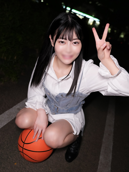 FC2-PPV 4313012 ※初回数量限定※★巨根おじさんの中出し★バスケ**のちっこいまんこにぶっといちんこを高速ピストン★うーちゃん・20歳 {