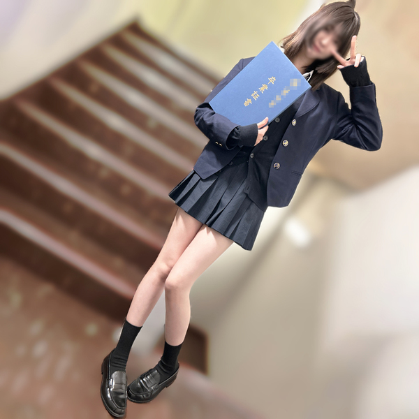 fc2-ppv 4363953 女優のたまご。卒業記念３p連続中出し {