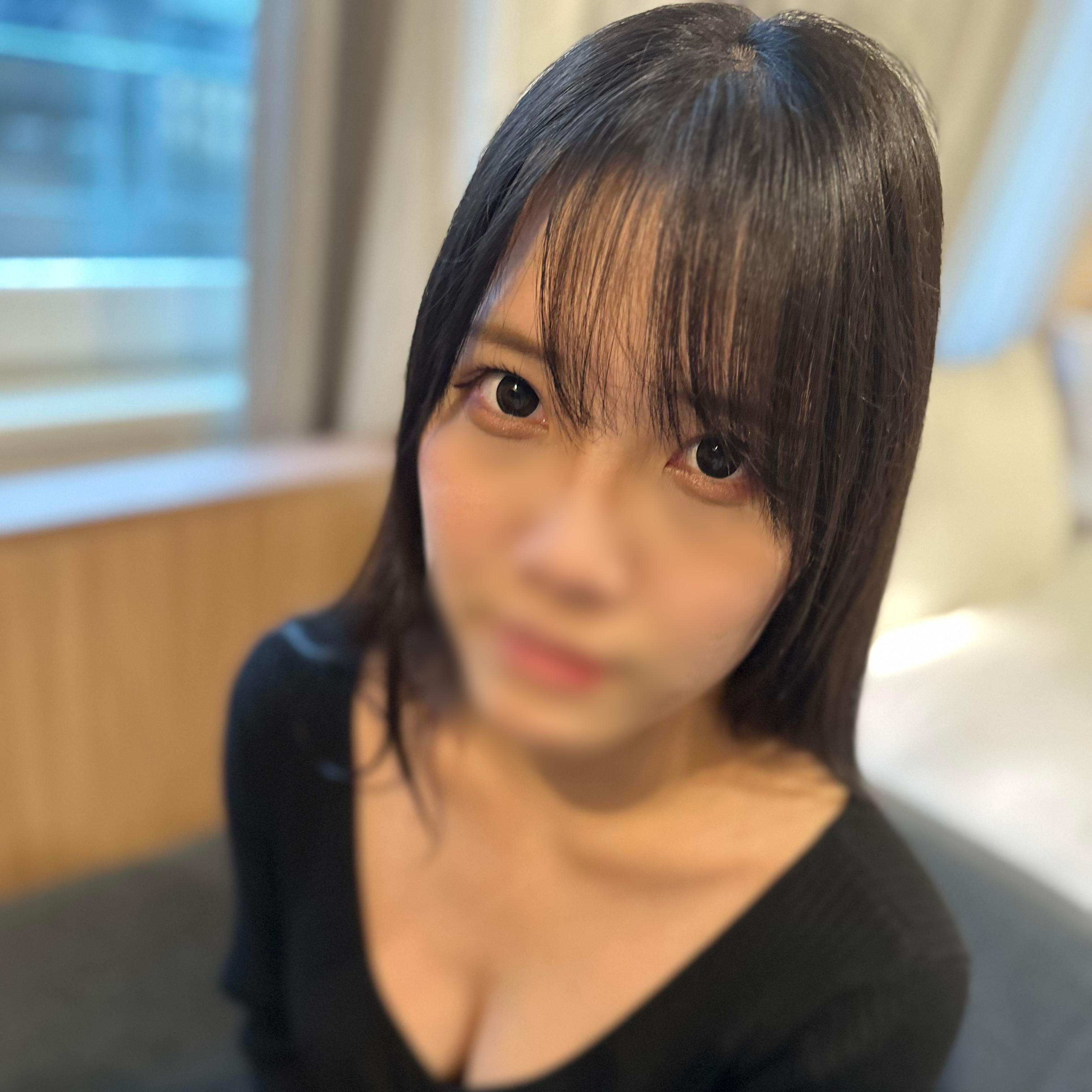 FC2-PPV 4470434 おっさんチンポで金を稼ぐお嬢様のかなみちゃん(20)。自らハメ撮り希望で荒稼ぎ！臭い精はもう慣れました。【無】 {