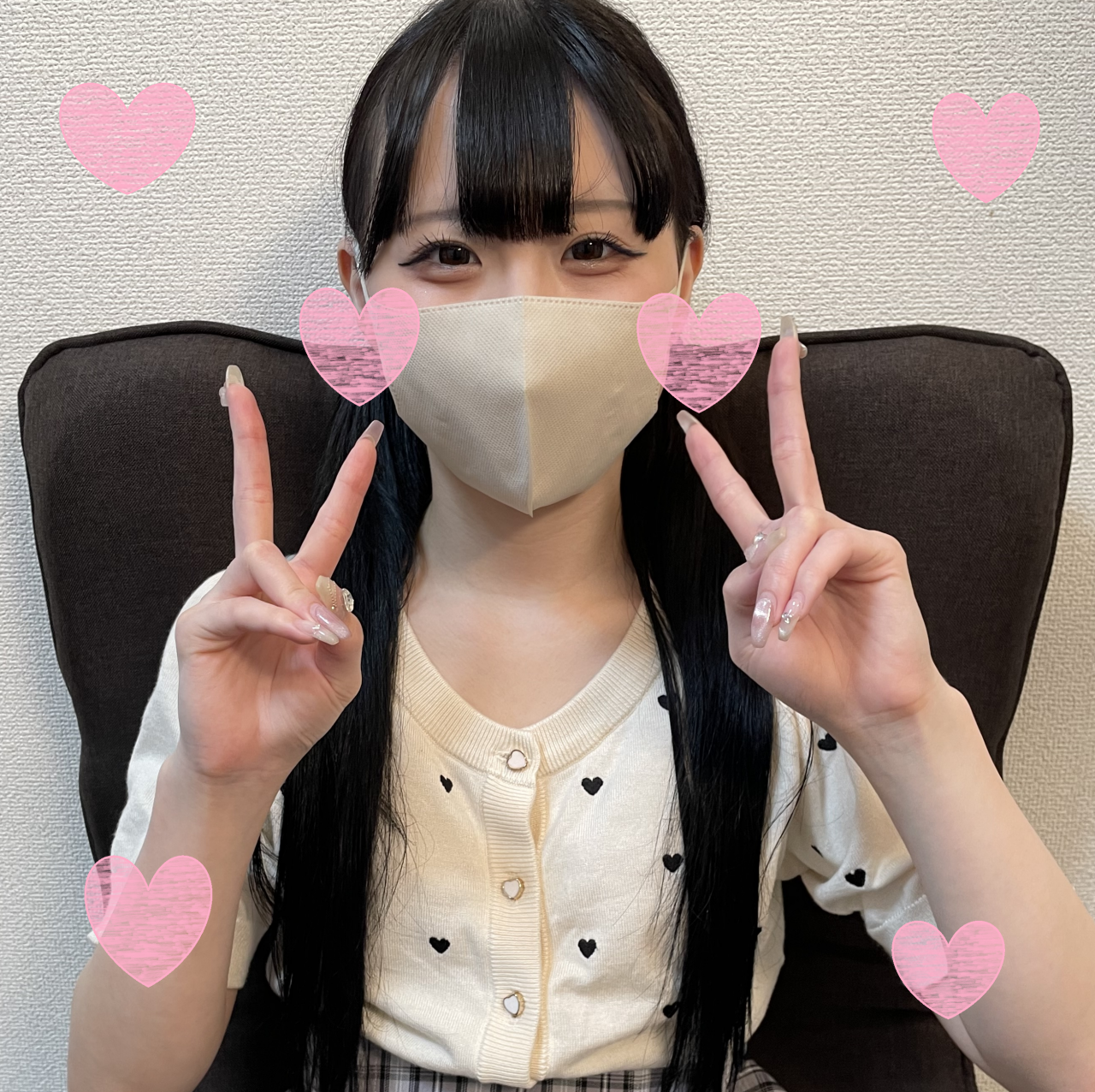 FC2-PPV 4511149 【人生初撮り】【顔出し】【モ無】ルックス、感度、肌質、まん質、すべてが整った最強れなちゃん！潮吹き濃厚セックス {