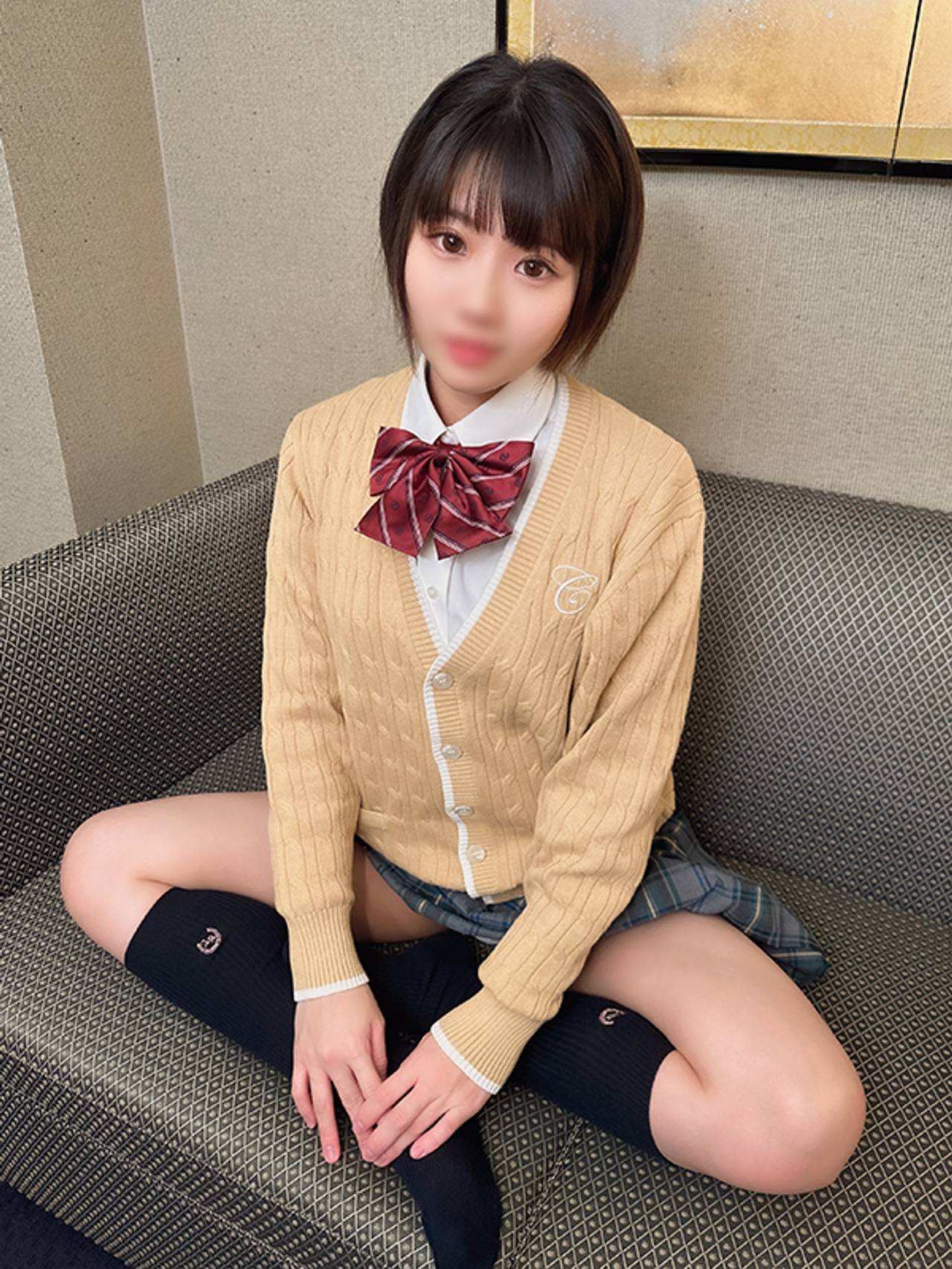 fc2-ppv 3302506 ※初回数量限定※【J / 系・個撮】 八重歯がかわいいショートカット美●女 りく18歳 制服ハメ撮り 【中出し＆大量顔射】 {