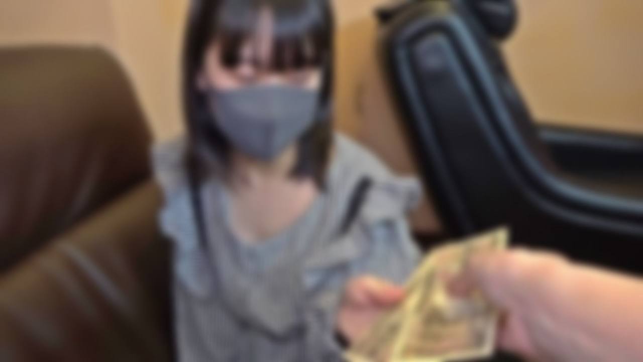 fc2-ppv 3314018 【※学校バレ】ツイ●ターで出会った10代の金欠生徒を騙して無理やり中出し。未処理のマンコから大量の精液が美しく零れ落ちる。 {
