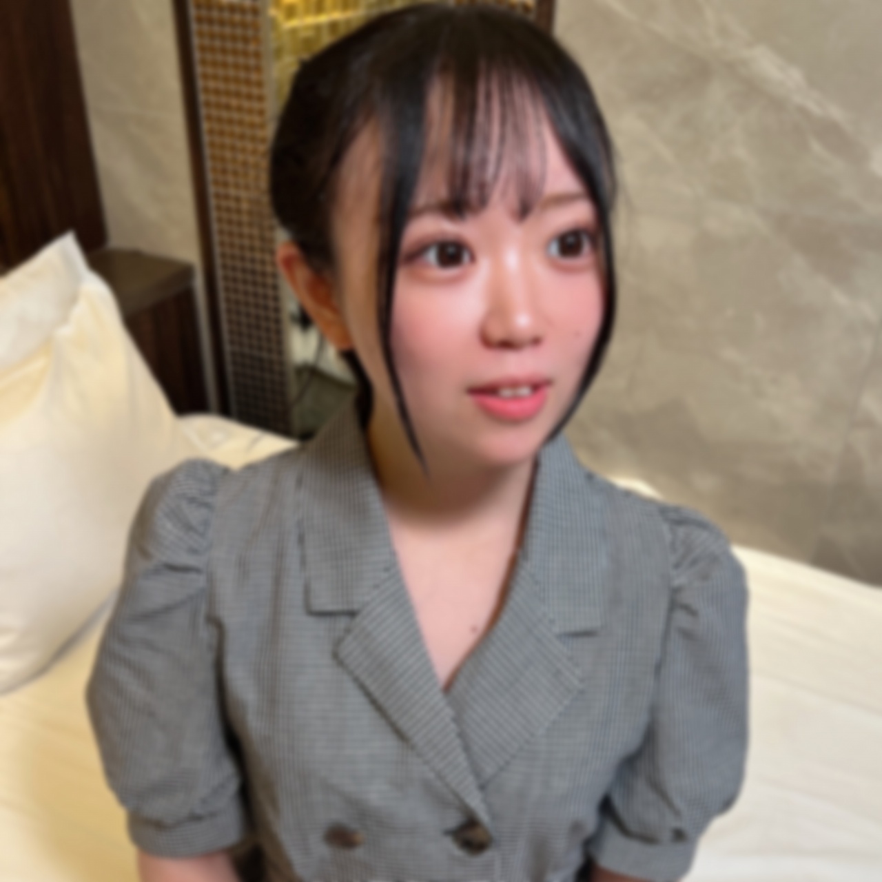 FC2-PPV-4976598 上京したての都会を知らない無垢な専門学校生。恥じらう顔はナマの性器で繋がると素の表情を見せてくれる。