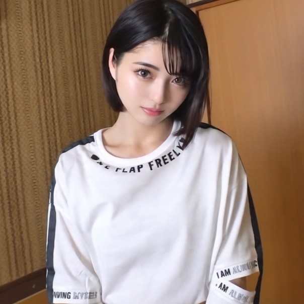 FC2-PPV-4977404 【神聖領域】年間売上ランキングで史上初の3冠を達成し、写真集が累計20万部を突破した圧倒的カリスマのトップグラビアアイドル(21歳Eカップ)が、プライベートで完全に理性を失い狂い咲くガチハメ…！