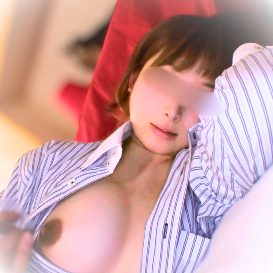 FC2-PPV-4977433 【先着980p】仕事終わりのお疲れ『G』カップ女子。ベッドでだらだらしながらおっぱいとマンコ弄ってたら乗り気になってチンポしゃぶってくれた【素人/顔出し】