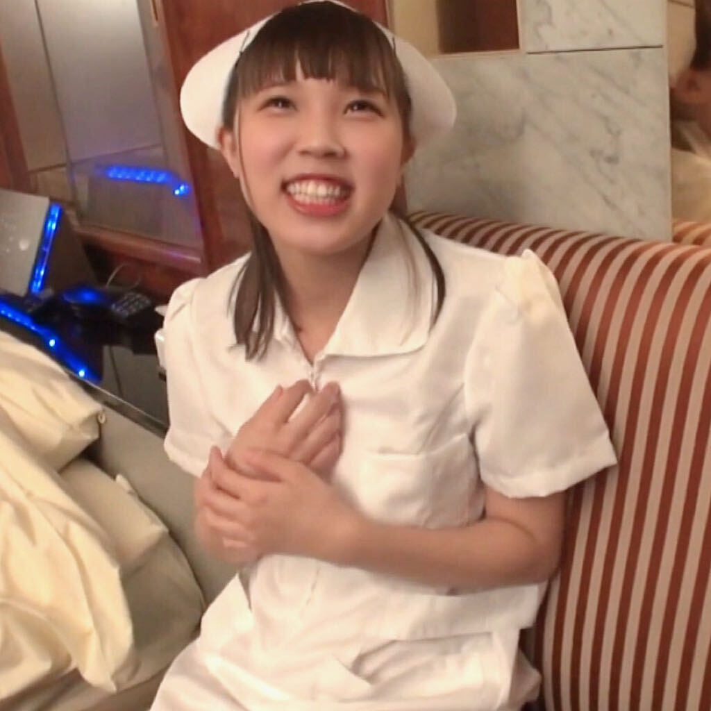 FC2-PPV-4979219 【完全独占】天真爛漫な細身爆乳の看護師。抑えきれない本能と激しい腰使いの果て。