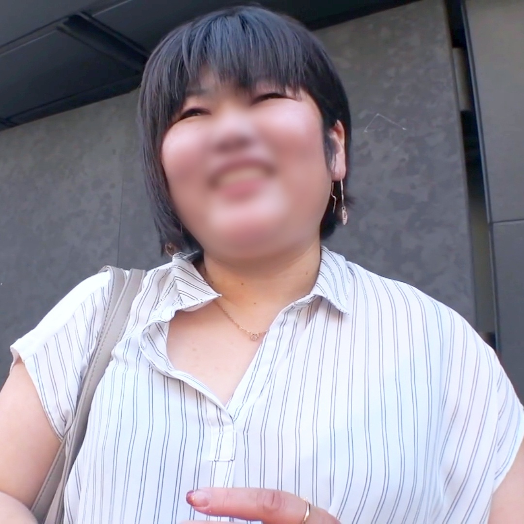 FC2-PPV-4979632 【中出し/不倫】ブ.スで80kg越えデブな四十路妻。 デブ腹や100cm越え尻が派手に揺れるほど激しい中出しセックス。