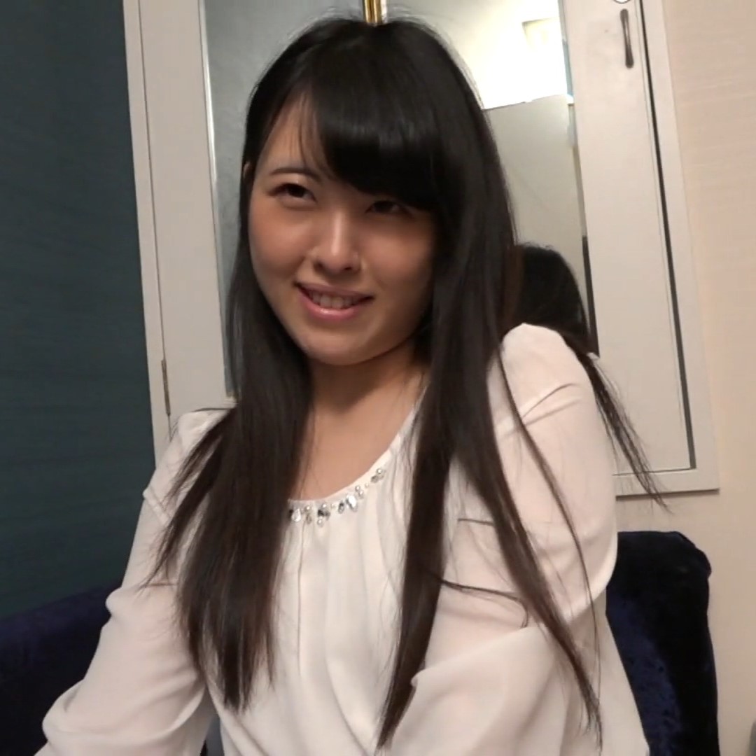 FC2-PPV-4980150 【※残りわずか】24歳の美人すぎる素人OLの裏の顔♡美乳をさらして限界寸前、騎乗位で完全豹変