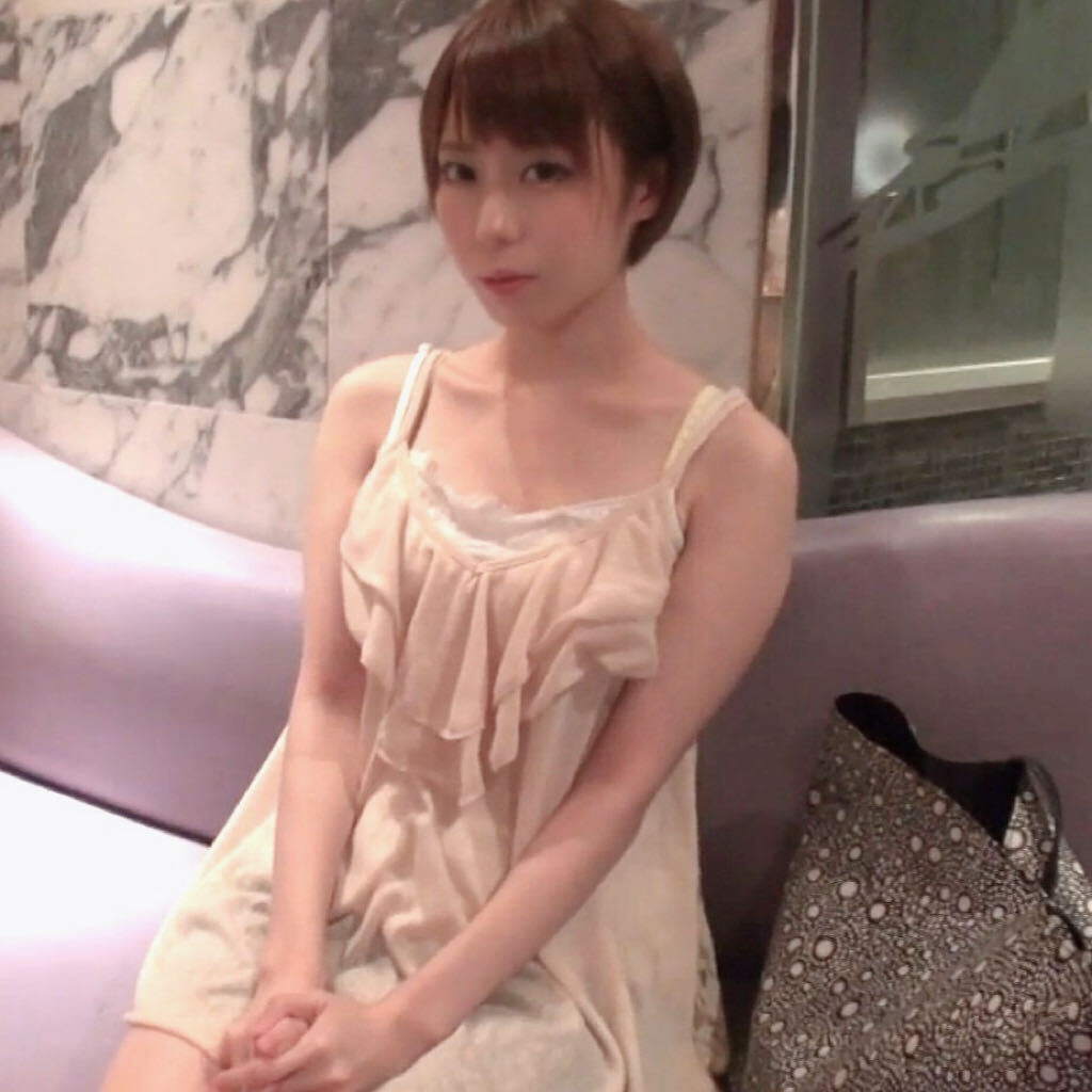 FC2-PPV-4980857 【完全独占】透明感あふれるモデルの隠された本性。ドMな歓喜に身を焦がして全身で感じまくるプライベート密着。