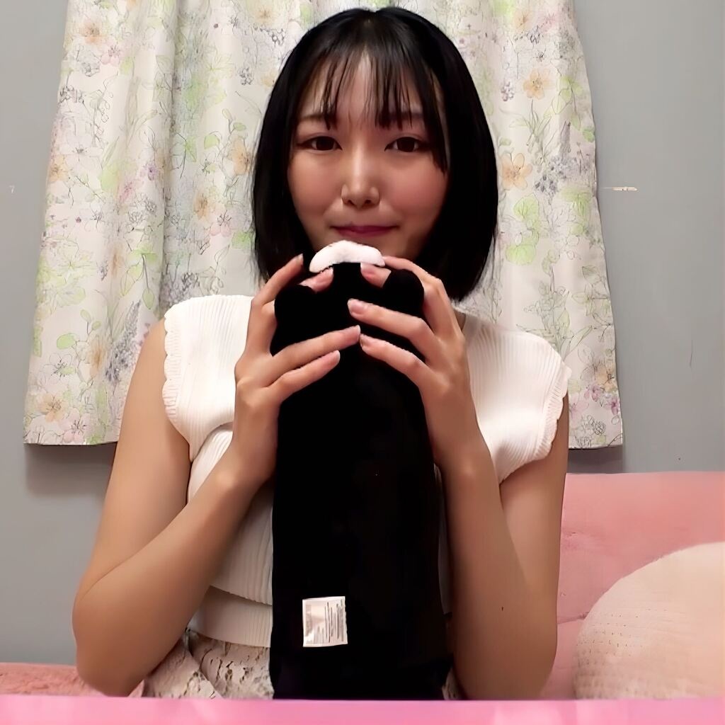 FC2-PPV-4981858 一人えっちで大量潮吹き。照れ屋だけど実はえっちなJDちゃん。興奮しすぎて止まらなくなりました。