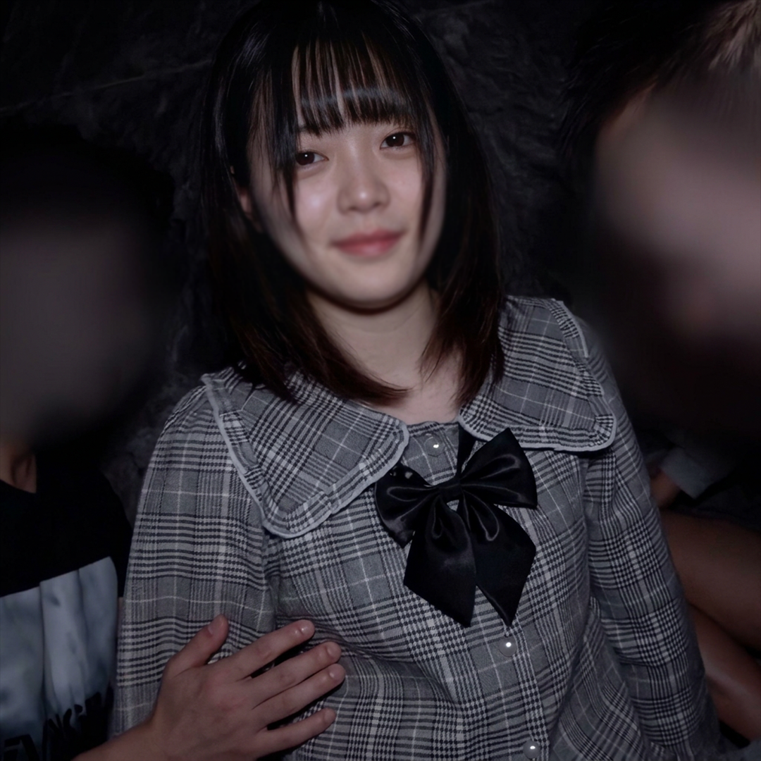 FC2-PPV-4982684 学校中退➡通信制に通う18歳③年生　両親の離婚の末絶望の中男3人が純白の体を徹底**　すべてが人生初めての生活応援ハメ撮り