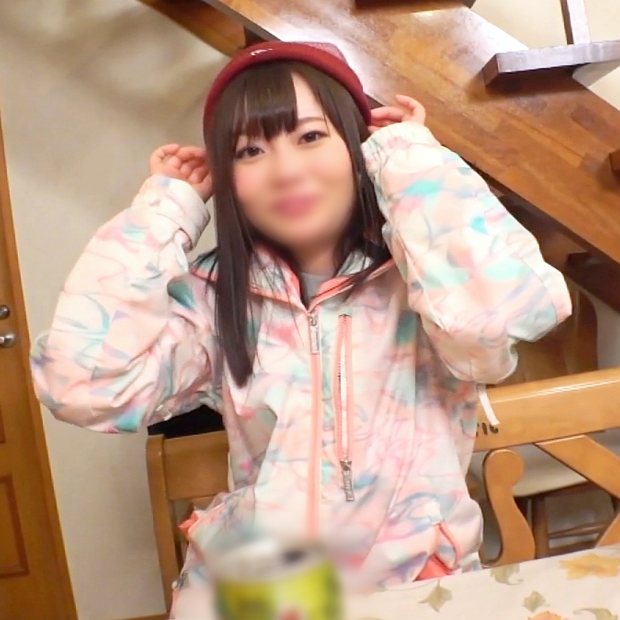 FC2-PPV-4982772 1カ月前に初体験したばかり、アイドル顔女シ大生(20) 膣穴避けそうなくらいのデカチン3P。口内射精をﾋﾞｭﾙﾋﾞｭﾙ受けながらイク～♥