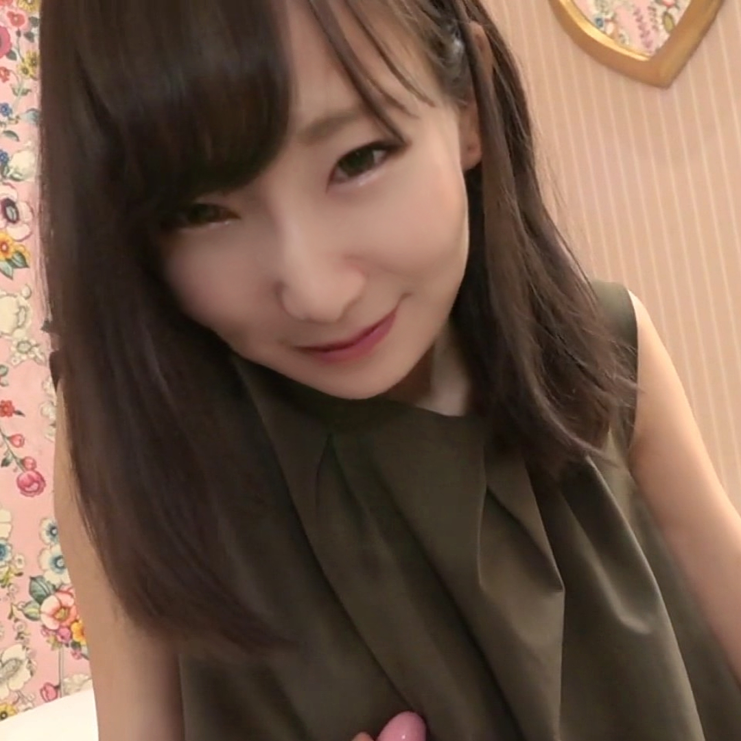 FC2-PPV-4982858 【激レア素人】22歳女子大生が出会い系デビュー！色白スレンダーの細身美女、騎乗位で自ら腰振り痙攣イキ