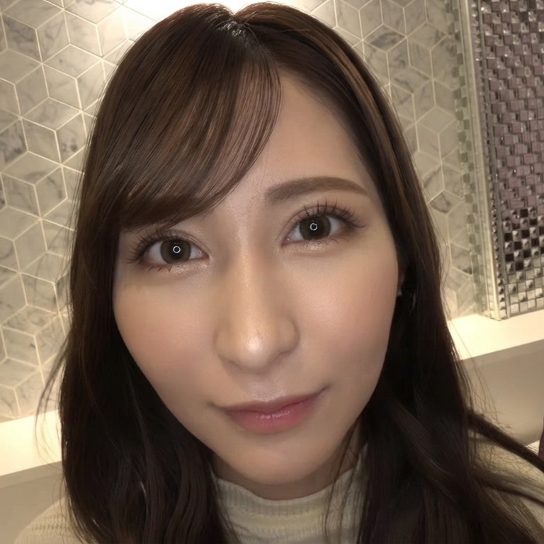 FC2-PPV-4984688 【禁断のプライベート】品川の高級タワーマンションに暮らす高嶺の花な人妻（26歳・Eカップ）が、夫の留守中に隠れて男を部屋に引き込み淫らに乱れる背徳のハメ撮り映像