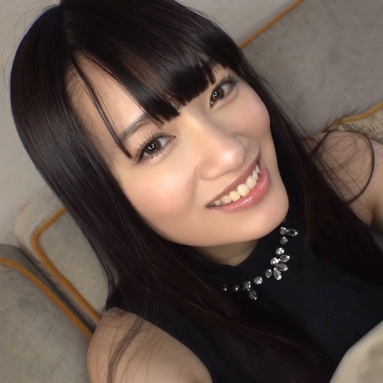FC2-PPV-4985404 【小悪魔な黒髪美人】普段は親しみやすく笑顔を向けてくる綺麗さん（24歳・Dカップ）が、プライベートな密室で艶めかしくトロトロに蕩けながら激しく乱れる濃厚ハメ撮り映像