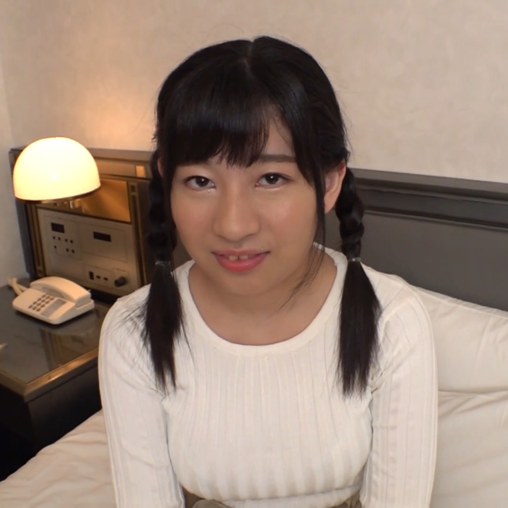 FC2-PPV-4985411 【あどけないお下げ髪の女子】三つ編みお下げ姿がキュートであどけない女（20歳・Cカップ）が、ふたりきりの部屋で恥じらいながらも次第にとろけるように甘く乱れ、激しく求め合う濃厚ハメ撮り映像