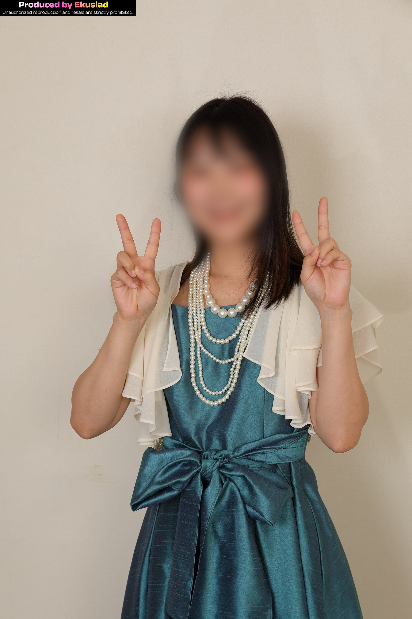 FC2-PPV-4987797 【男の妄想シリーズ】清楚なドレスのドスケベさん さなえ #5 前編（本編顔出し 354枚）