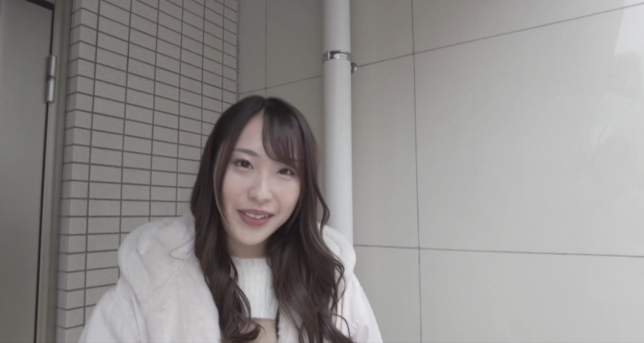 FC2-PPV-4989573 都内在住美女 亀頭の裏と竿裏をたっぷり舐めるご奉仕フェラと激エロハメ撮り