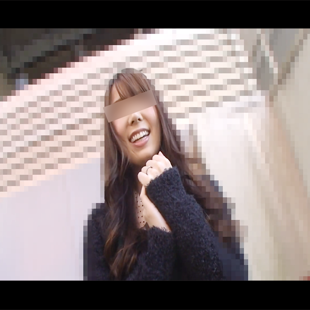 FC2-PPV-4989878 【限定公開】ナンパを装い人妻を事務所へ連れ込み　美女人妻が戸惑いながらも他人棒で快楽に溺れるハメ撮り