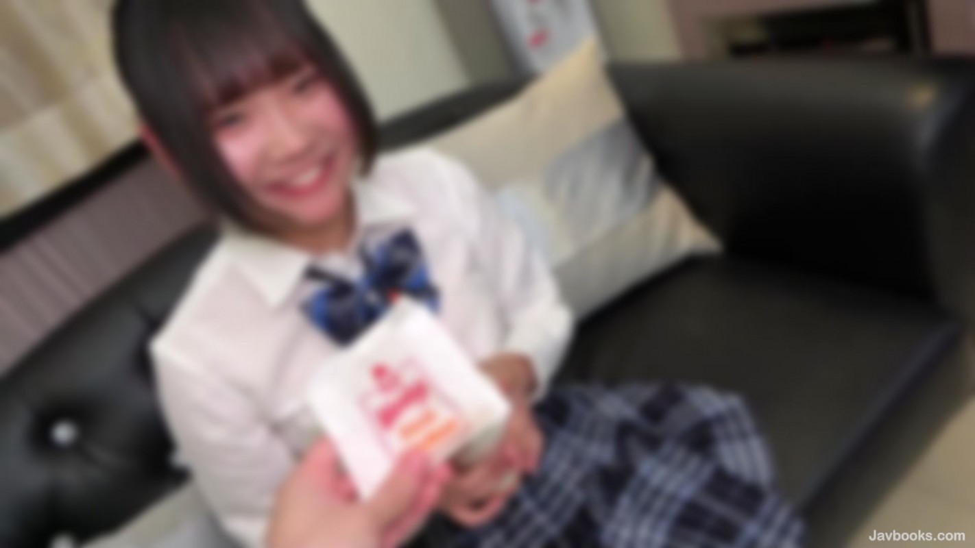 fc2-ppv 3117128 ファストフード店でナンパした笑顔が可愛い10代現2年生。幼い顔の美巨乳と制服姿のむっちりな体がスケベすぎる。「中に出して…」なんて言われたら中出しするしかない。 {